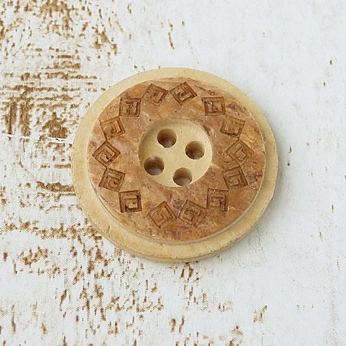 ココナッツボタンcol.42(ベージュ色)　(13/20/23mm)