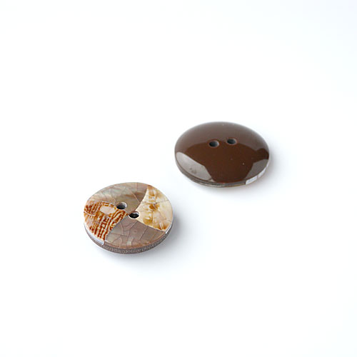 貝ボタン col.45(茶色)　(21mm)