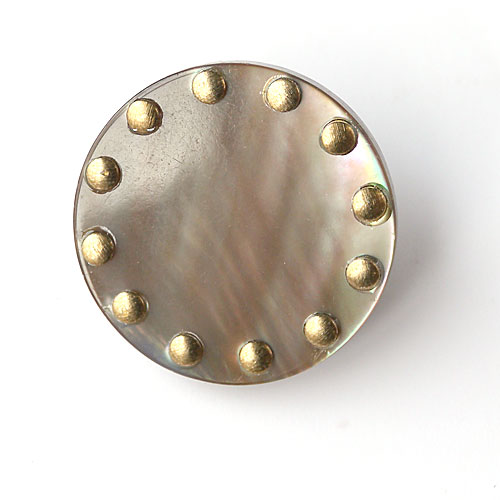 貝ボタンcol.47(茶色)xマットゴールド　(18mm)