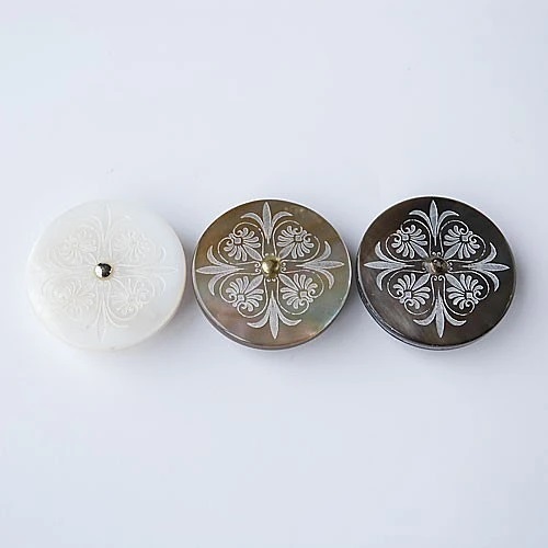 貝ボタンcol.01(白色)xシルバー　(13/15/18/20mm)