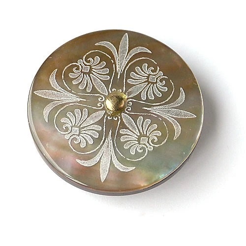 貝ボタンcol.47(茶色)xマットゴールド　(13/15/20mm)