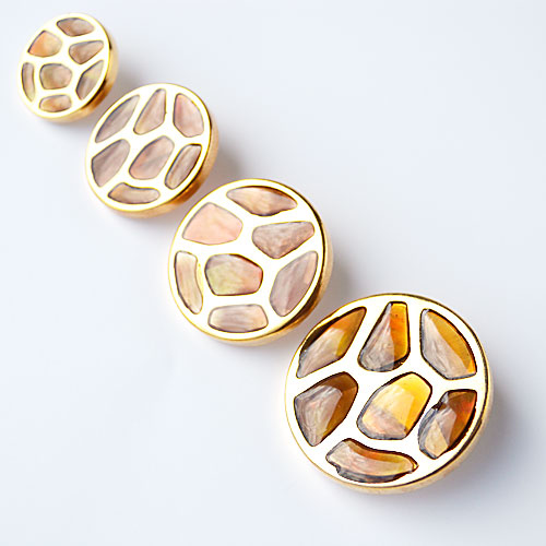 貝ボタン col.47(ベージュ色)　(15/18/20/23mm)