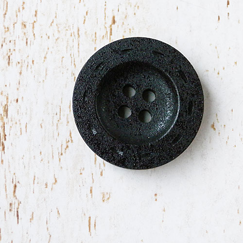 木ボタンcol.09(黒色)　(13/18/20mm)