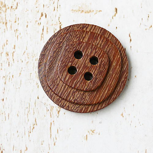 木ボタンcol.45(焦茶色)　(13/15/18/20/23mm)