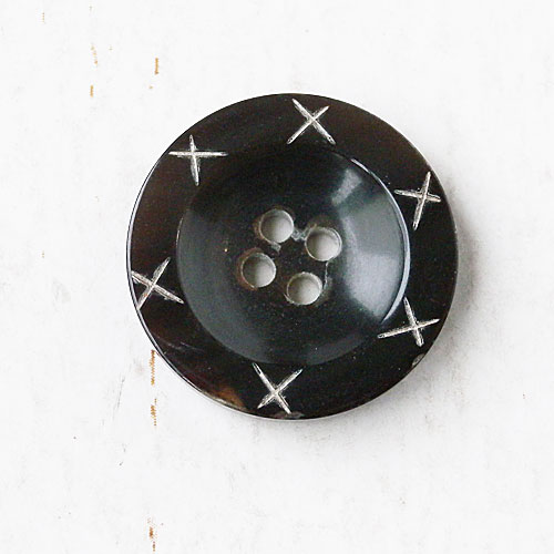 本水牛ボタン(焦茶)　(18/20/23mm)