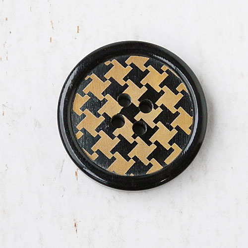 本水牛ボタンcol.09(黒色)　(15/20/23/25mm)